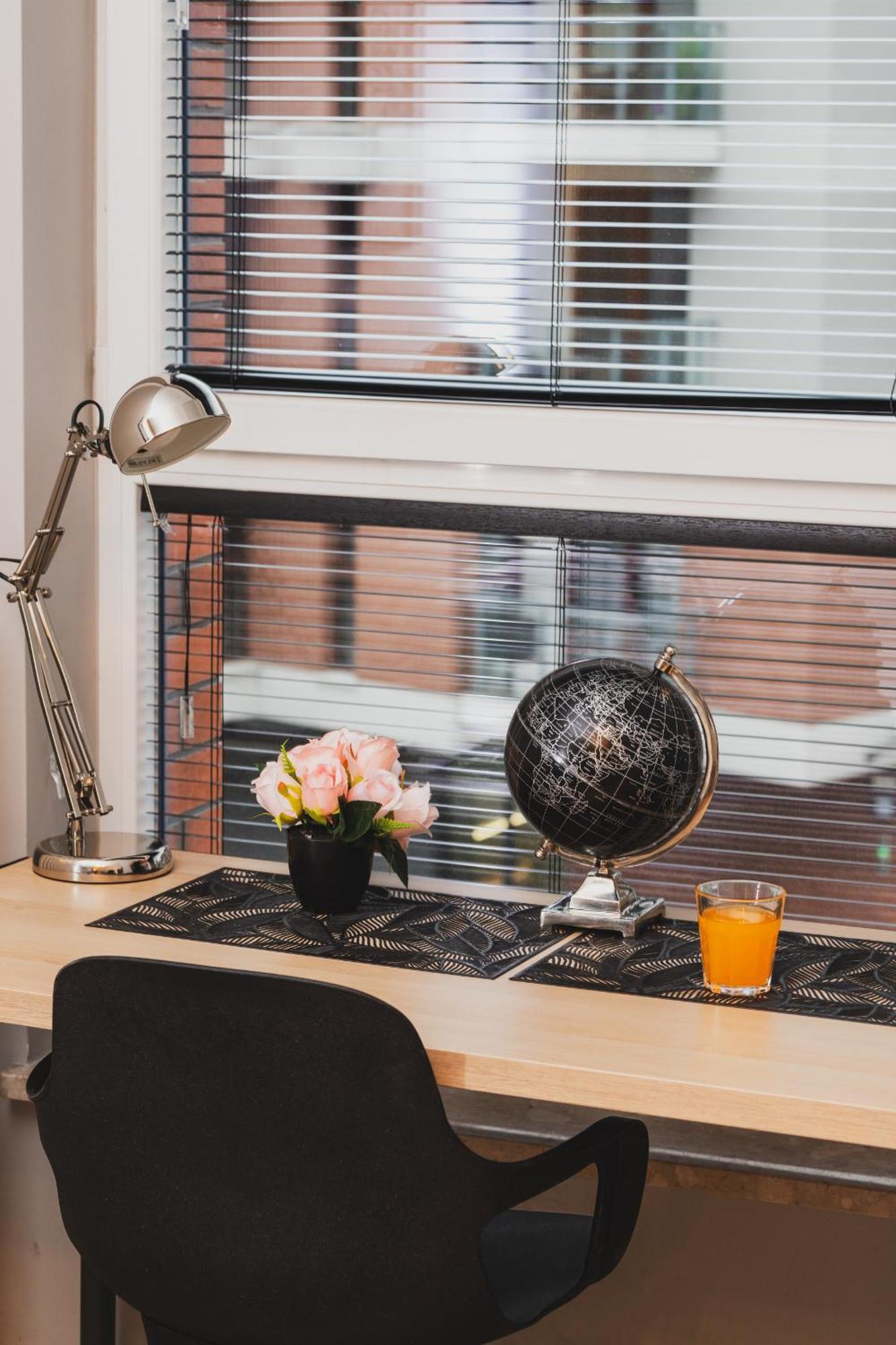 Studio Fahrenheit In Central Gdansk By Noclegi Renters Eksteriør billede